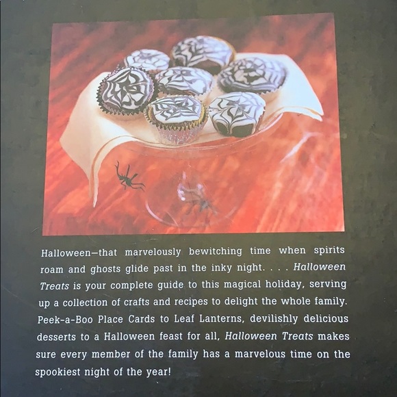 Halloween Treats & Crafts Book - Picture 2 of 7